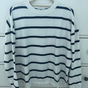 Women’s stripe crew neck patch pocket sweater